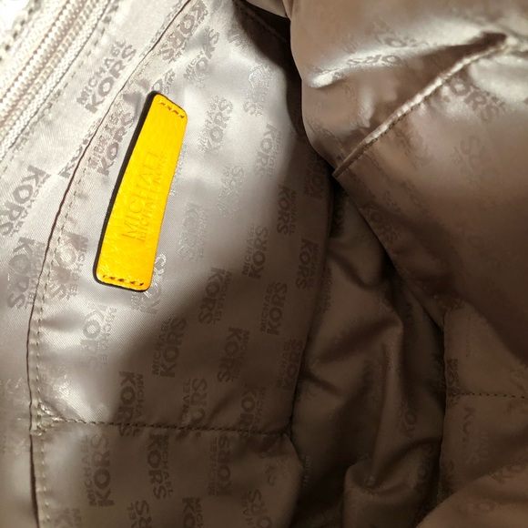 Michael Kors Handbag - Picture 9 of 9